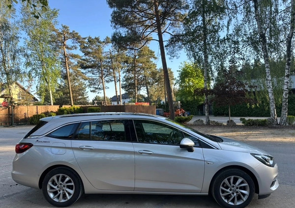 Opel Astra cena 66900 przebieg: 51514, rok produkcji 2020 z Częstochowa małe 172